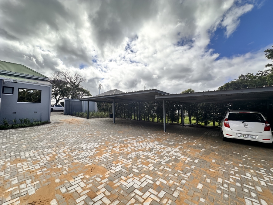 To Let commercial Property for Rent in Vincent Eastern Cape